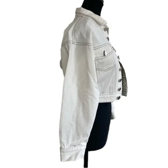 𝅺LPA pristine white cropped jean jacket. Size XS - Picture 3 of 12